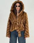 Pelliccia in visone miele - taglio obliquo