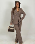 Tailleur FANNY - Completo giacca con cintura e pantalone