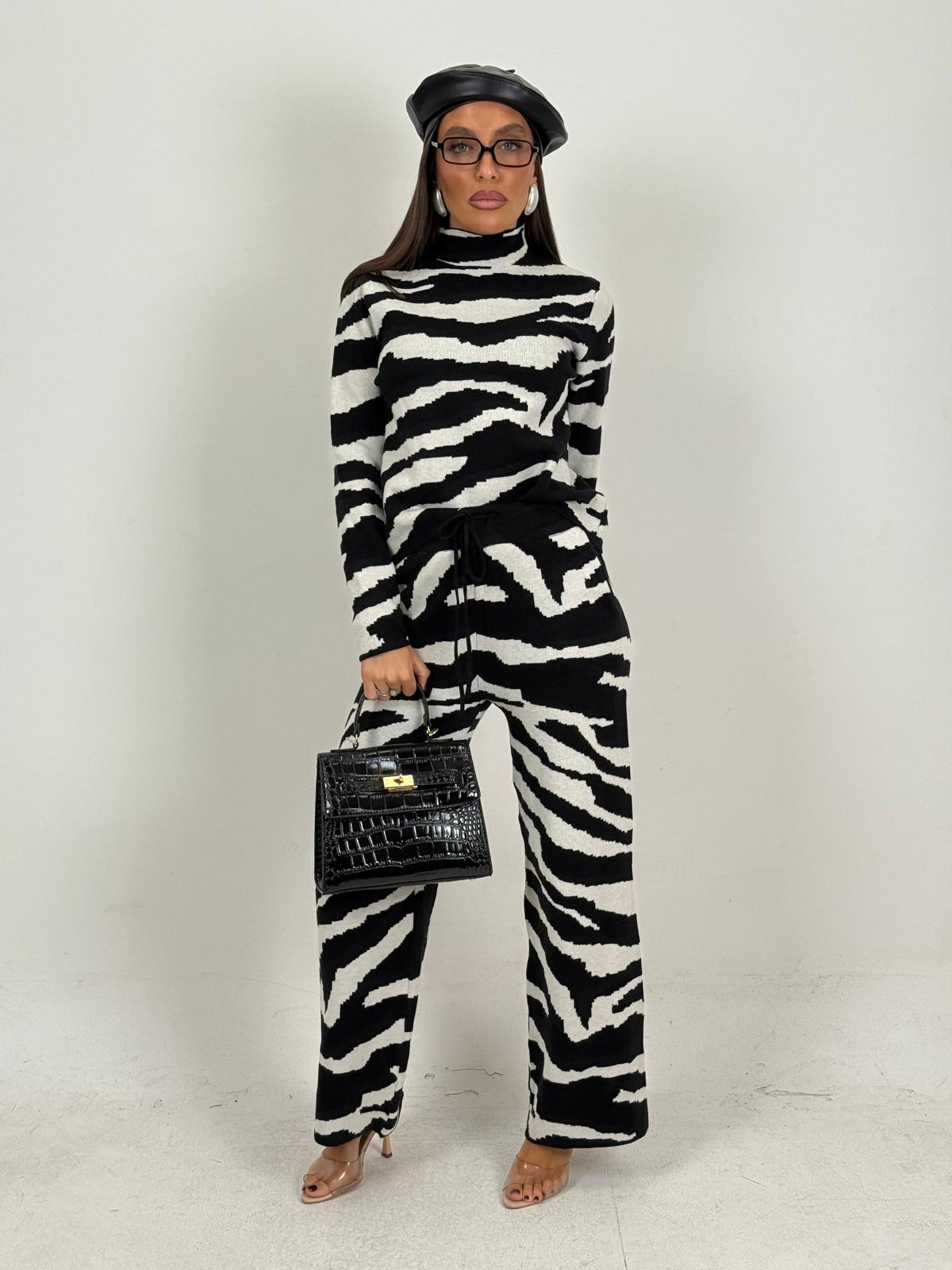 Tuta ZEBRINA - Completo blusa collo alto e pantalone