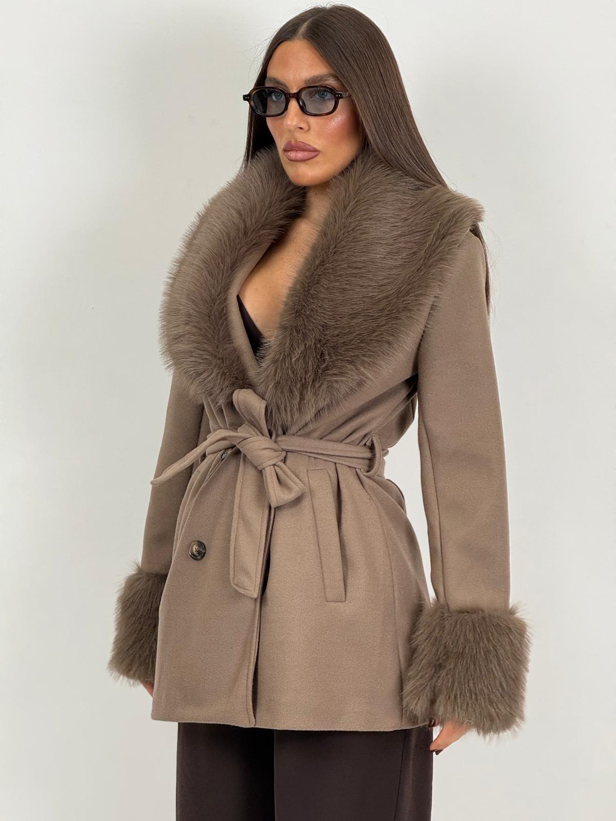 Cappotto GIORGIA corto con pelliccia