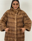 Pelliccia in visone miele N34 - cappotto in visone, miele, taglio orizzontale con collo a pistagna - Nuovo
