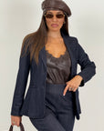 Tailleur MELANI - giacca e pantalone fantasia gessata - pantalone palazzo e giacca monopetto