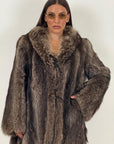 Pelliccia marmotta N39 con collo sciallato e chiusura con fiocchi in pelle