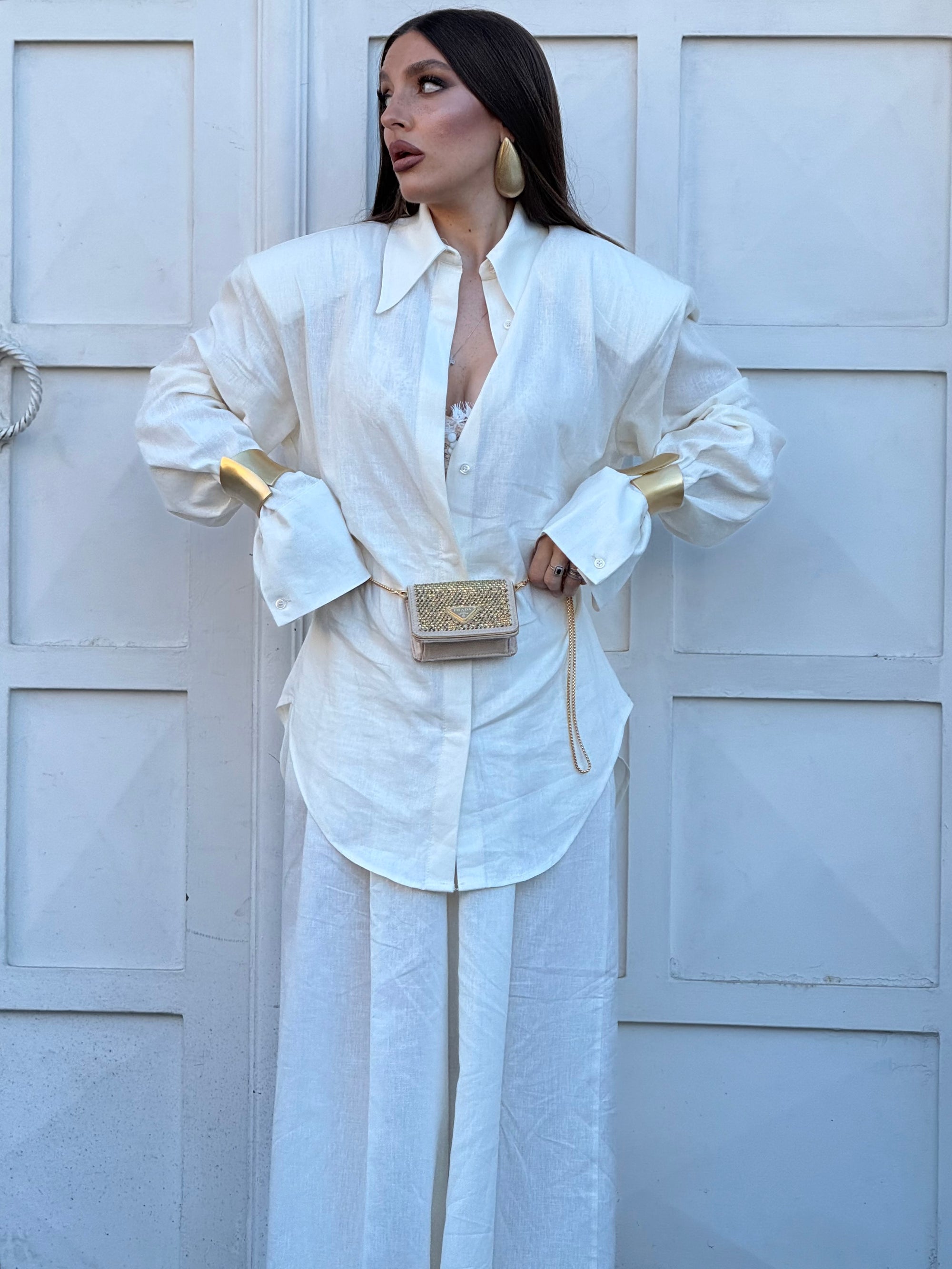 Cordset MOODS - Tailleur in lino camicia lunga con laccio per regolarne il punto vita e pantalone vita alta modello a palazzo