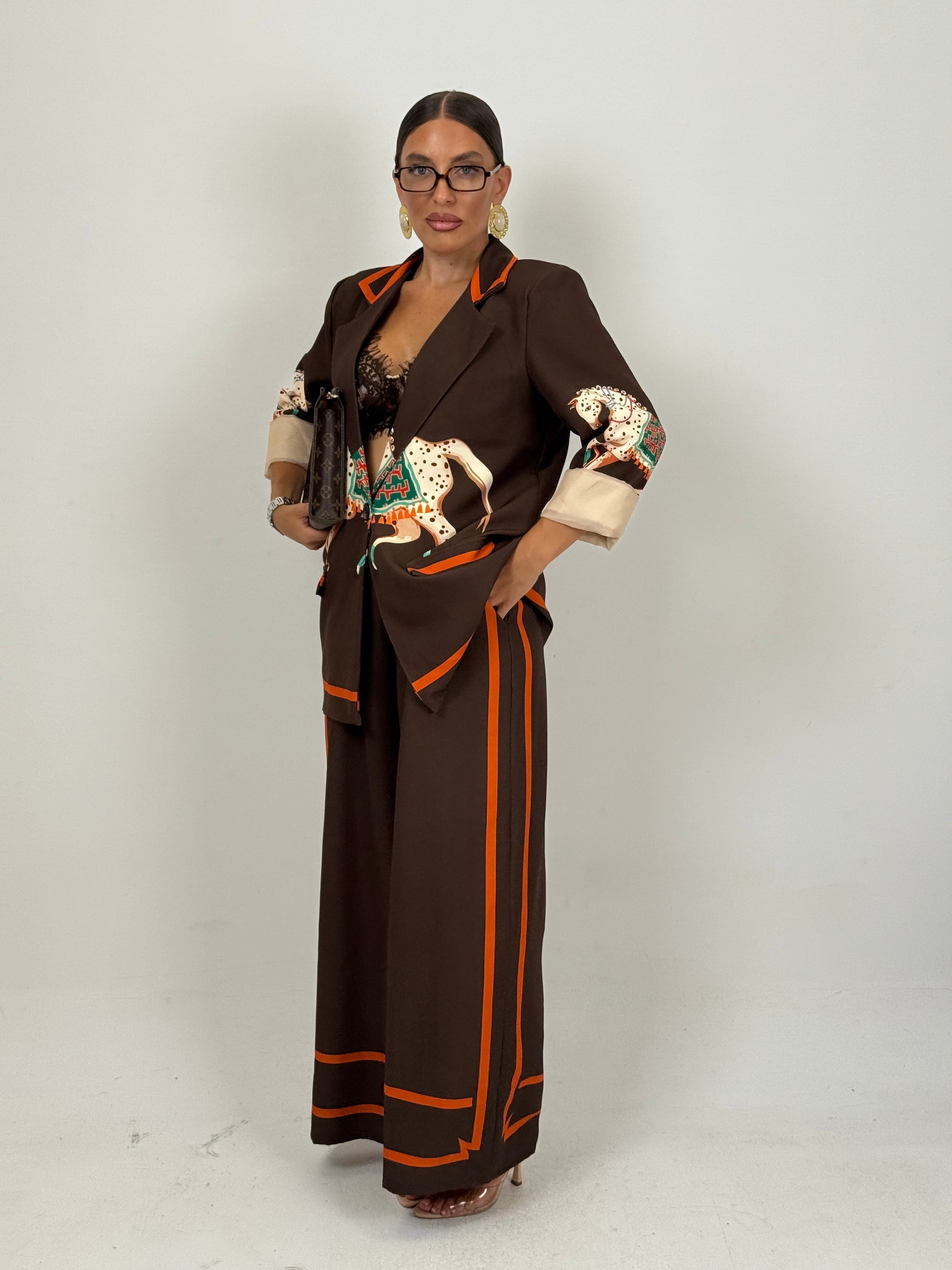 Tailleur HELLY - giacca e pantalone a fantasia - fantasia cavalli con rigo a contrasto - TOP QUALITY