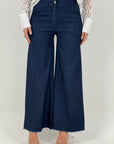 Jeans palazzo con riga tratteggiata