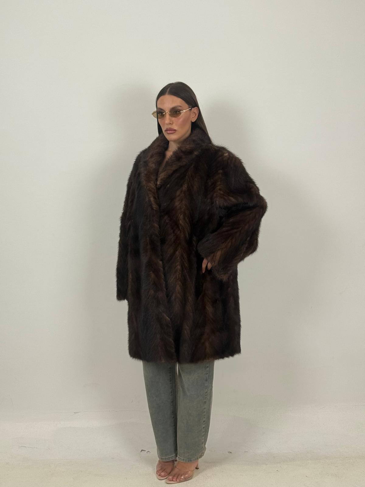 Pelliccia in visone colorazione Demi buff N40 - cappotto lungo in visone con sfumature del marrone