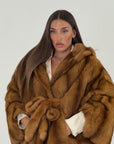 Mantella in visone, miele, cinture e cappuccio N215