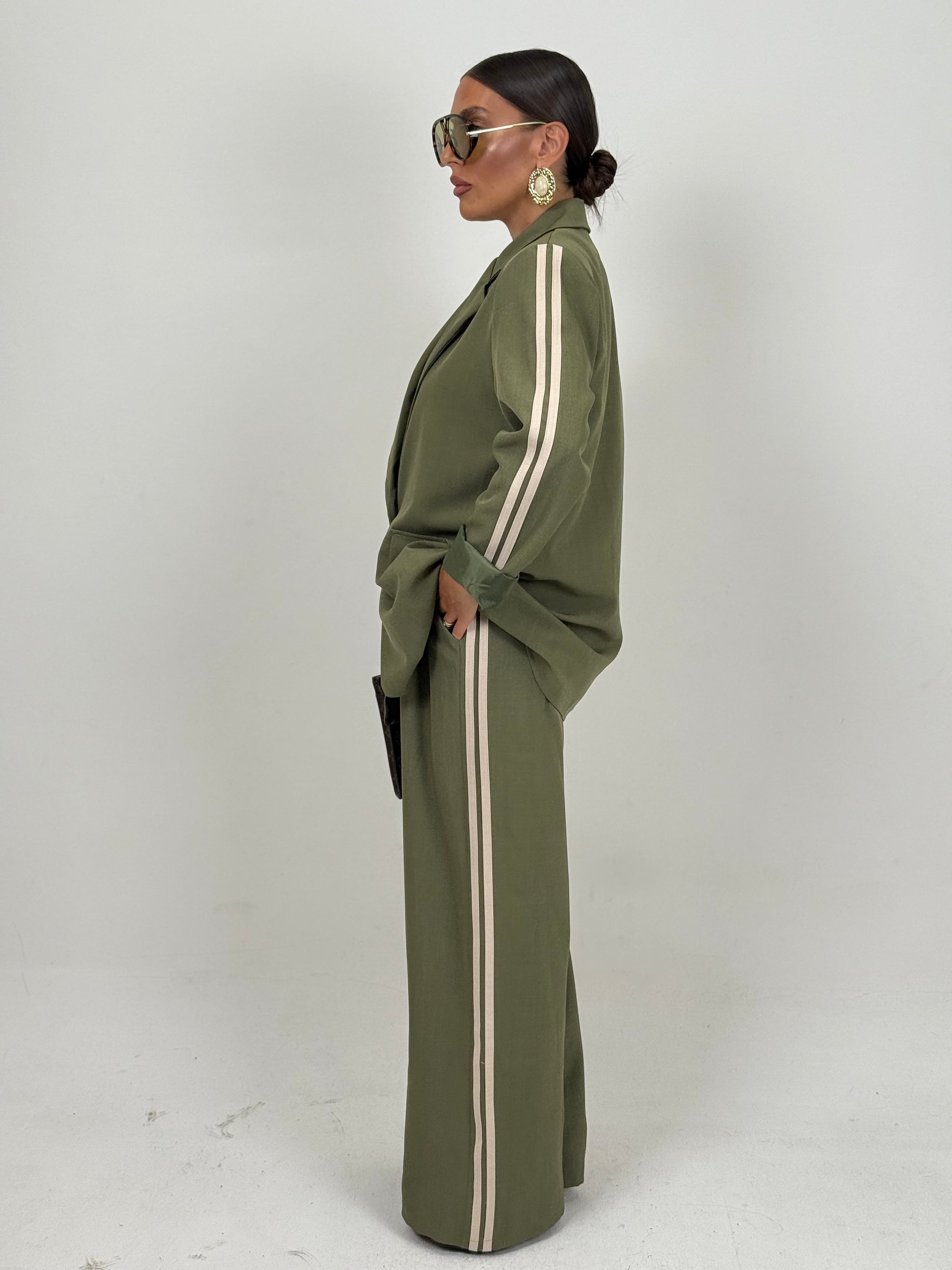 Tailleur BARCELLONA - giacca over con pantalone palazzo con riga laterale