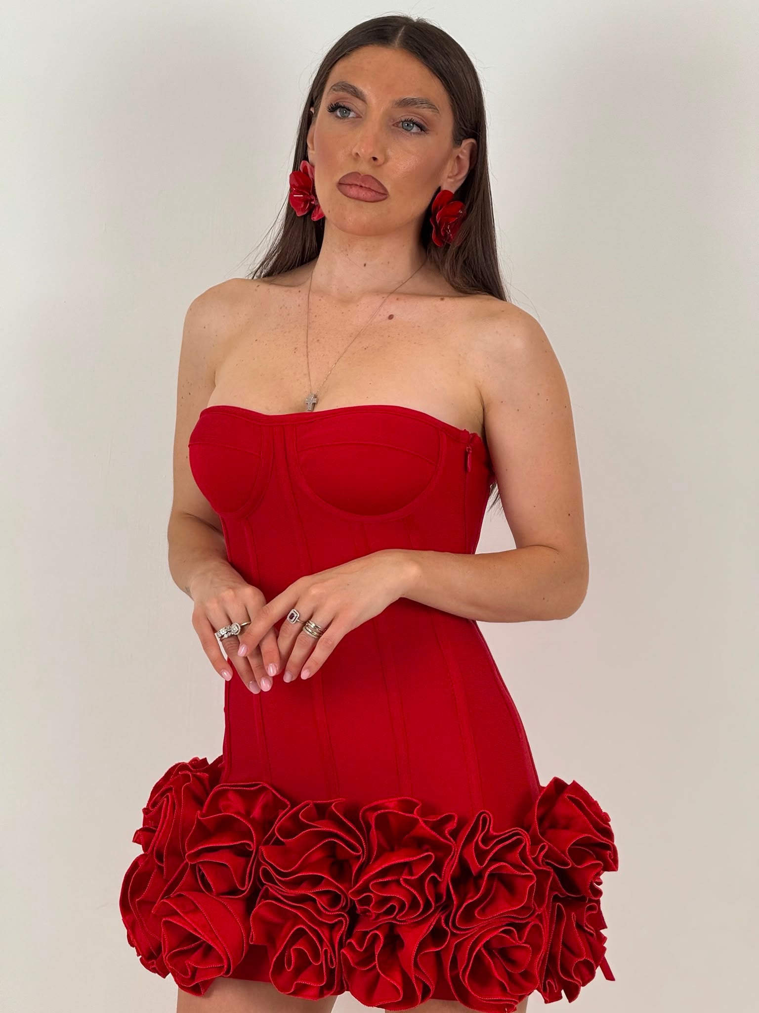Abito ROT - abito tessuto bandage, scollo a cuore con rose sul finale della gonna COLLEZIONE CHIC