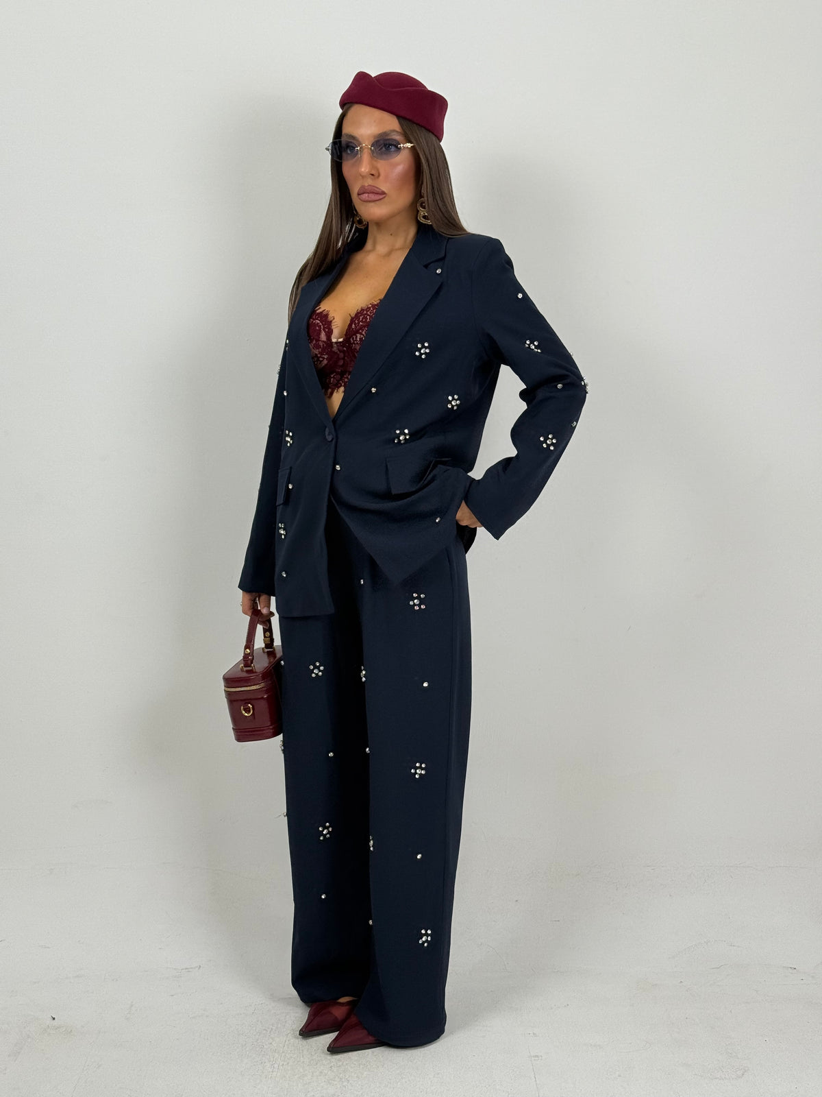 Tailleur Katia - Chaqueta y pantalones completos con detalles de piedra