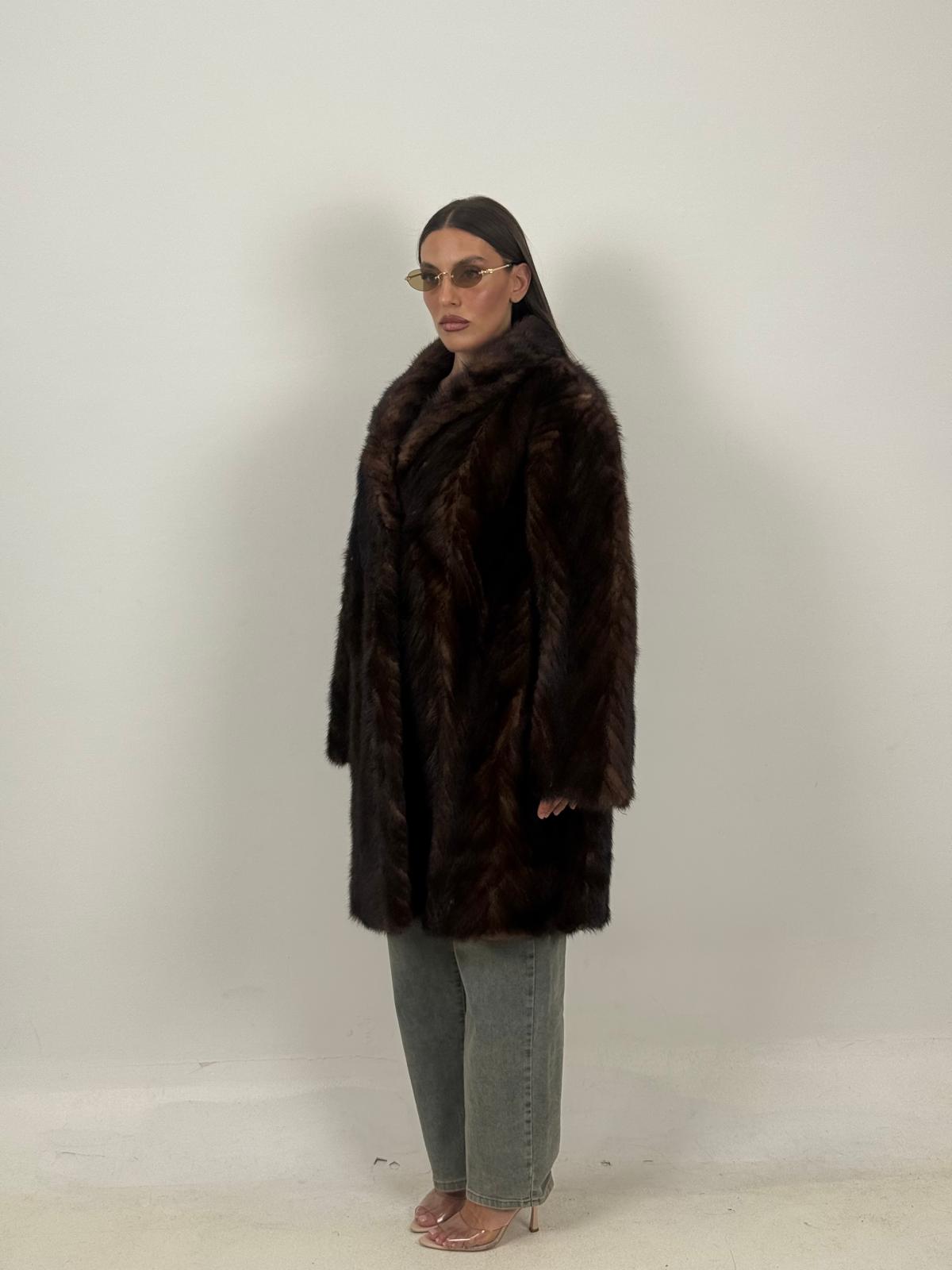 Pelliccia in visone colorazione Demi buff N40 - cappotto lungo in visone con sfumature del marrone