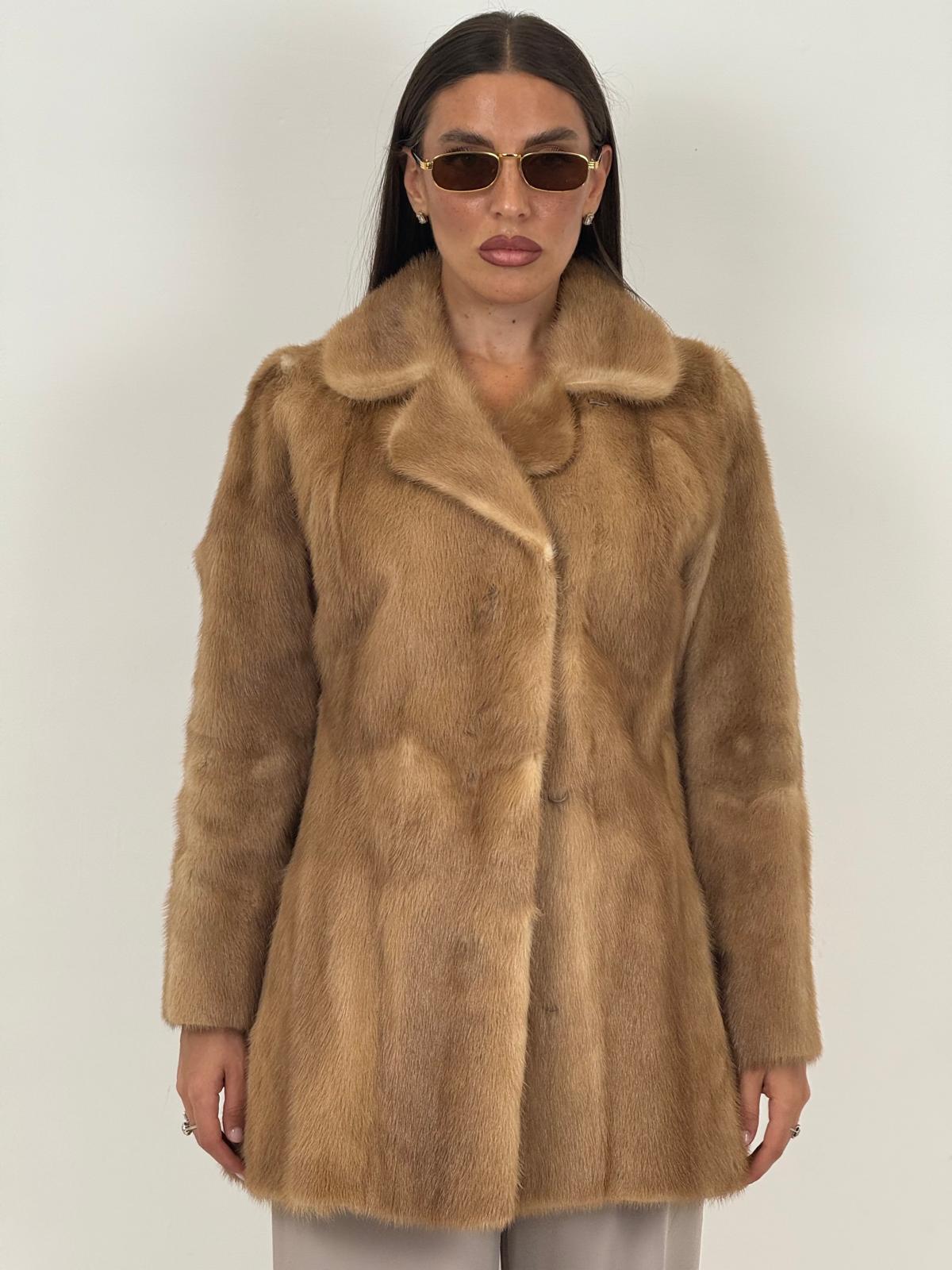 Pelliccia in visone miele N96 - cappotto in visone miele, taglio verticale