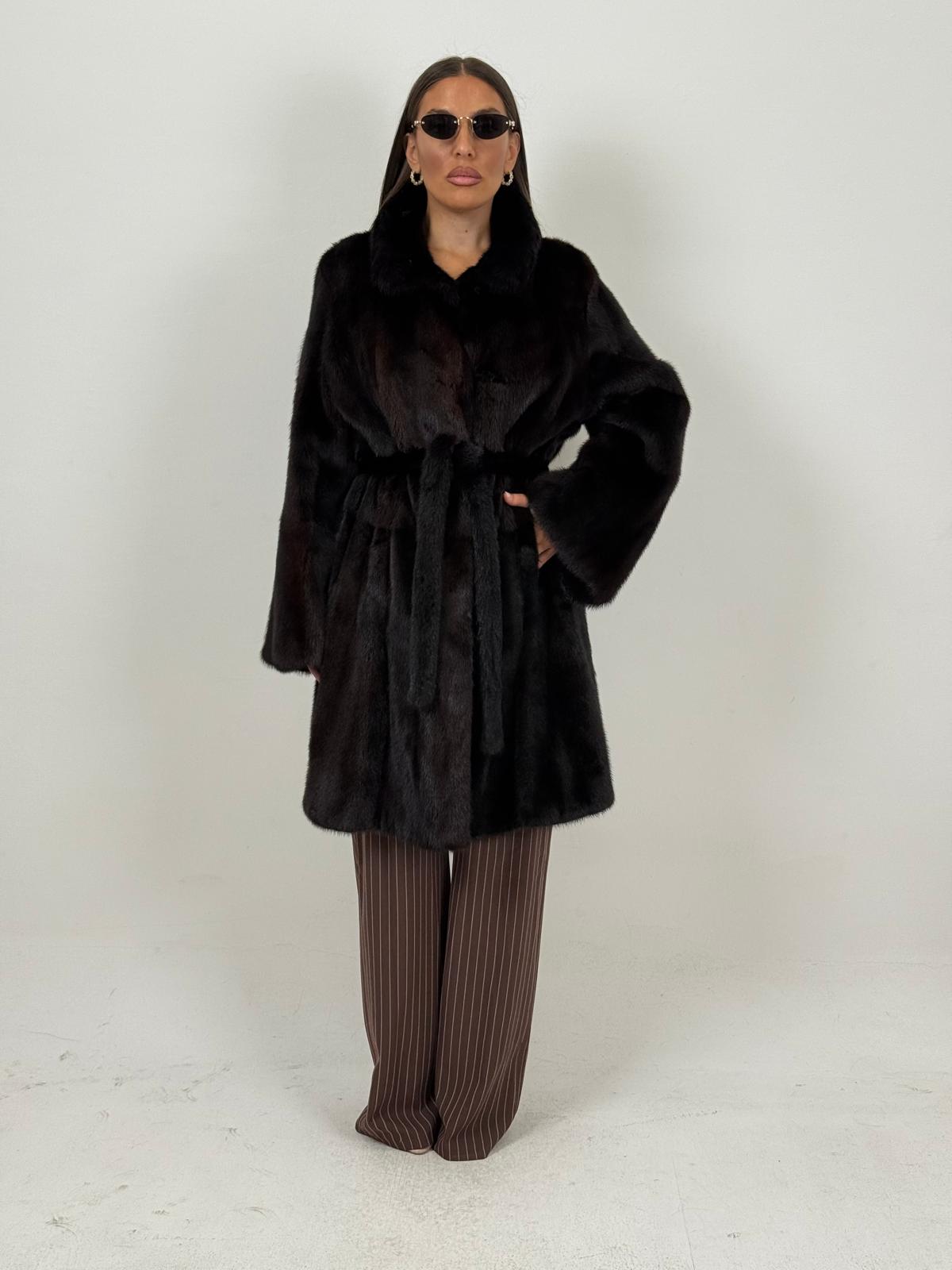Pelliccia in visione Marrone N133 - cappotto in visone nuovo taglio verticale, pelle intera - cintura in vita