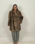 Pelliccia in marmotta N43 - cappotto lunghezza media  - chiusura laterale con bottoni in osso