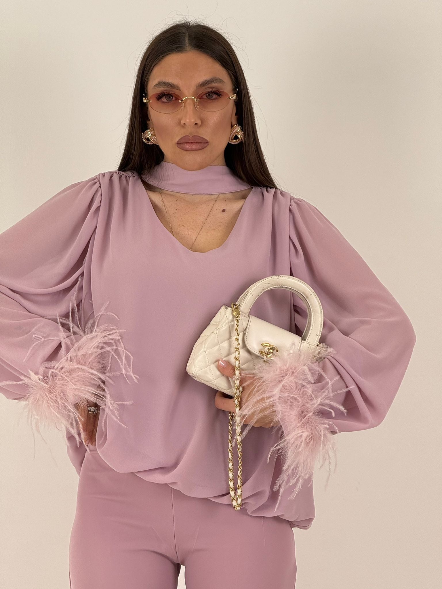 Cordset EMINE - Completo blusa con piume e pantalone - completo sartoriale