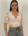 Saldo top corto in pizzo con manica 3/4