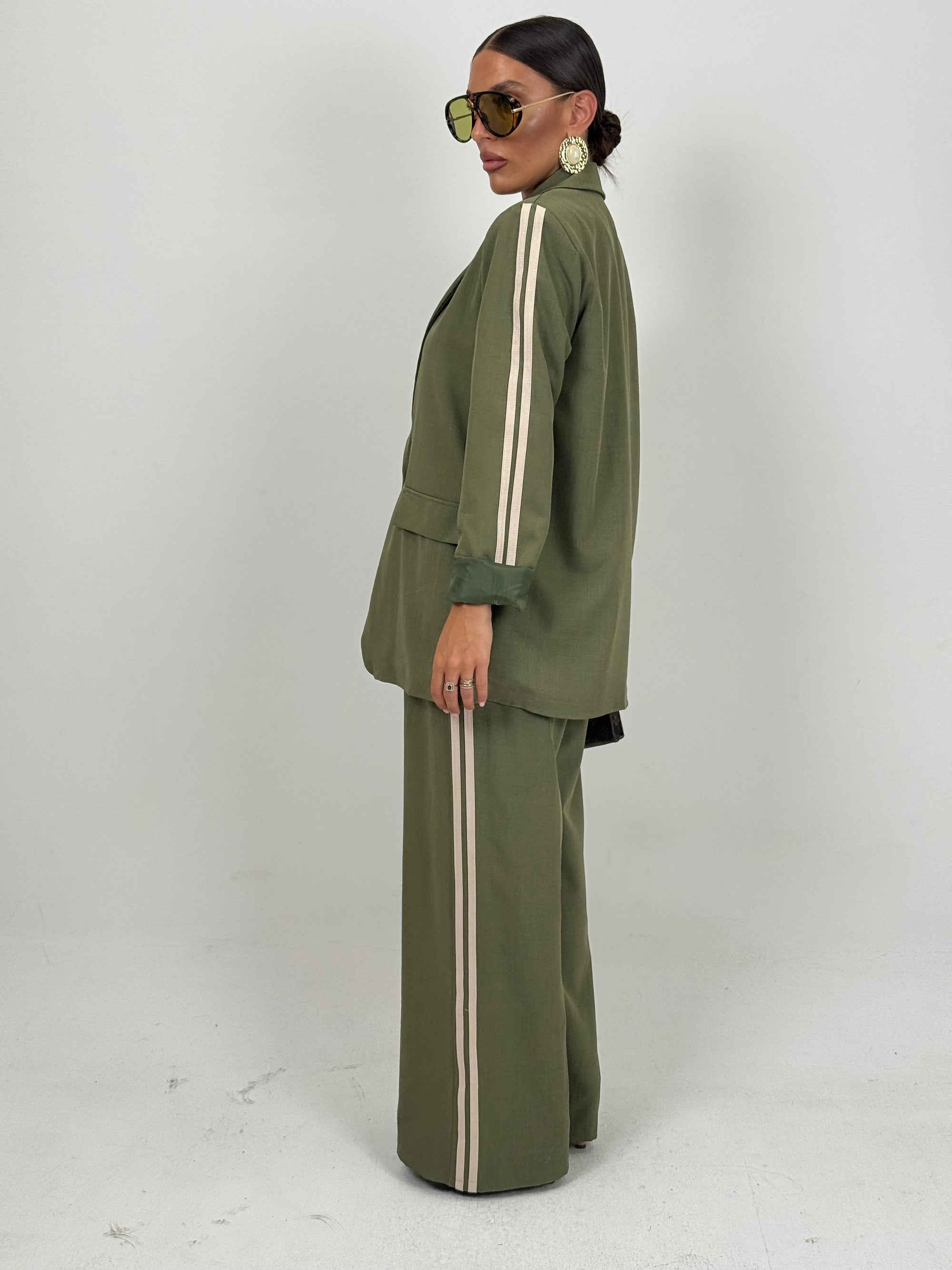 Tailleur BARCELLONA - giacca over con pantalone palazzo con riga laterale