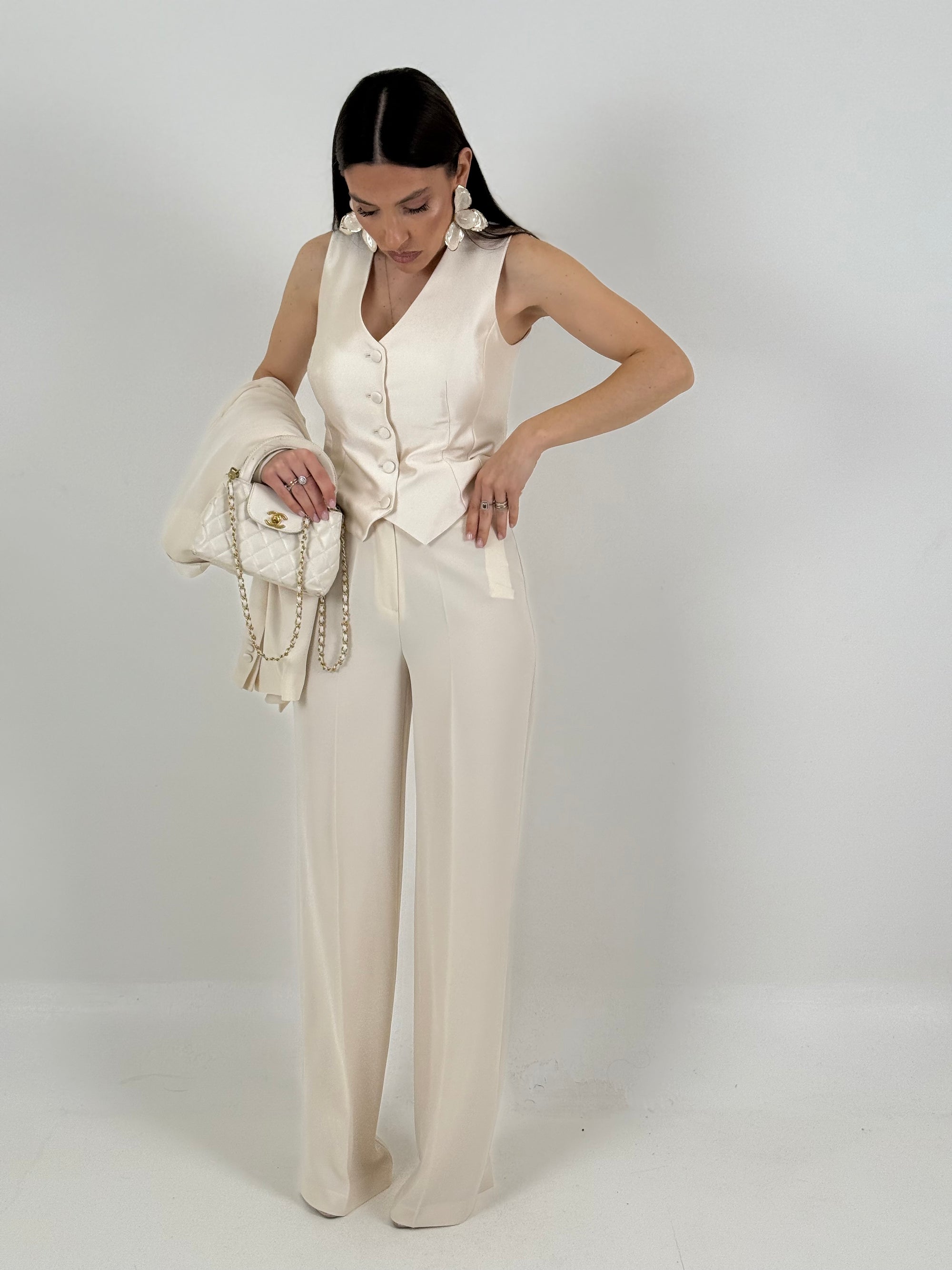 Tailleur DEA - tailleur sartoriale 3 pezzi con corpetto tessuto lucido pantalone palazzo e giacca a contrasto