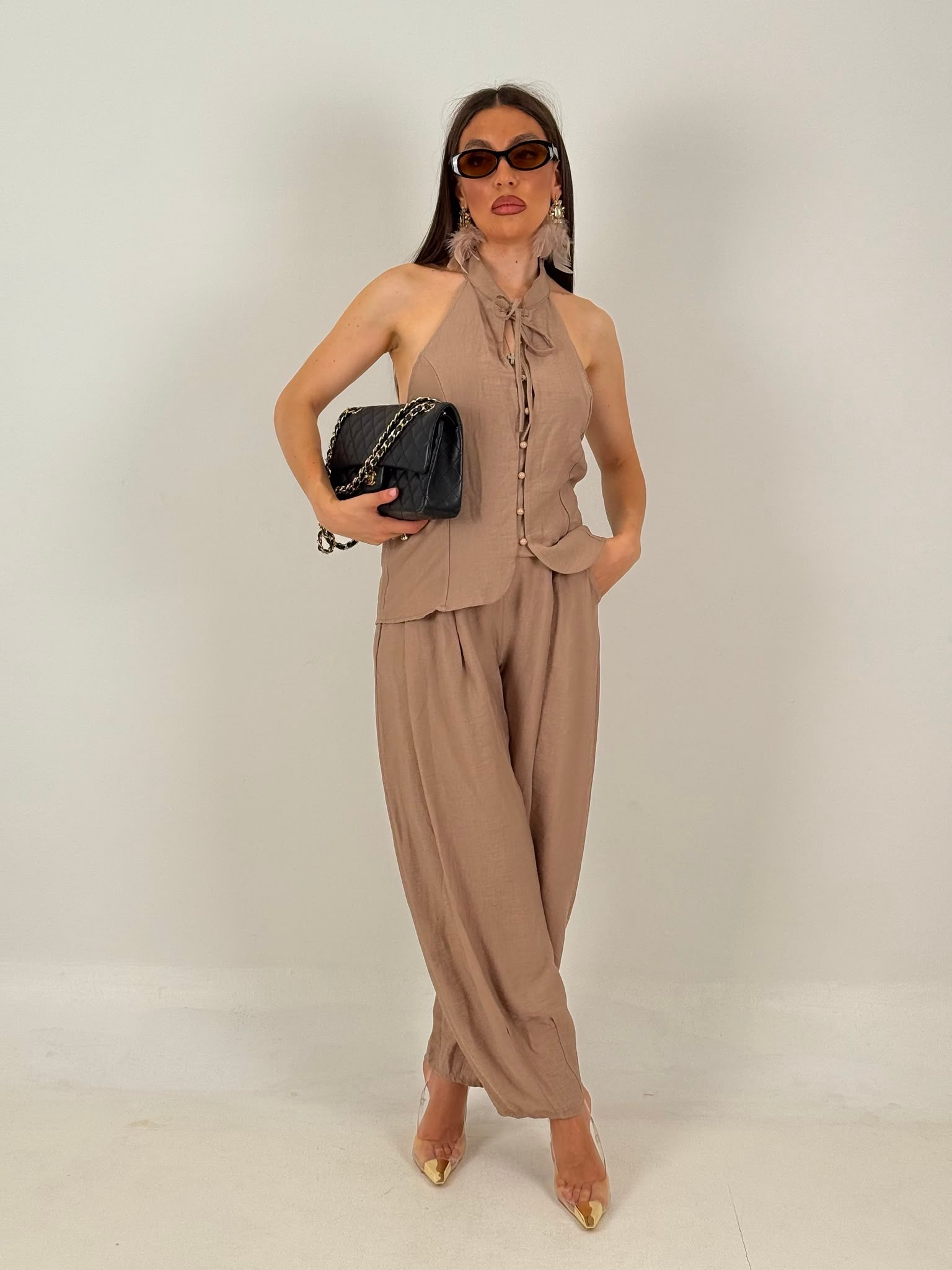 CORDSET INTRECCIO - completo composto da top con schiena scoperta, bottoni e fiocco e pantalone con elastico finale