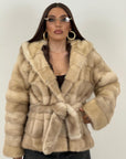 Pelliccia in visone crema N01 - taglio orizzontale con cappuccio - modello accappatoio - top quality
