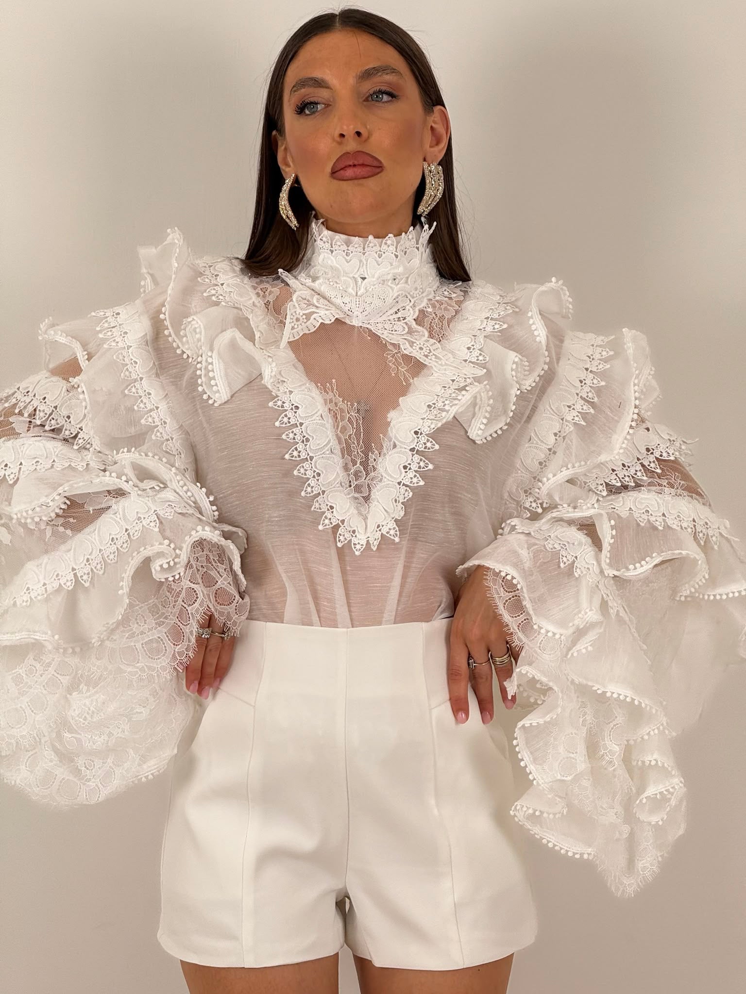 Camicia WHITE - camicia con trasparenze, pizzo e rouche