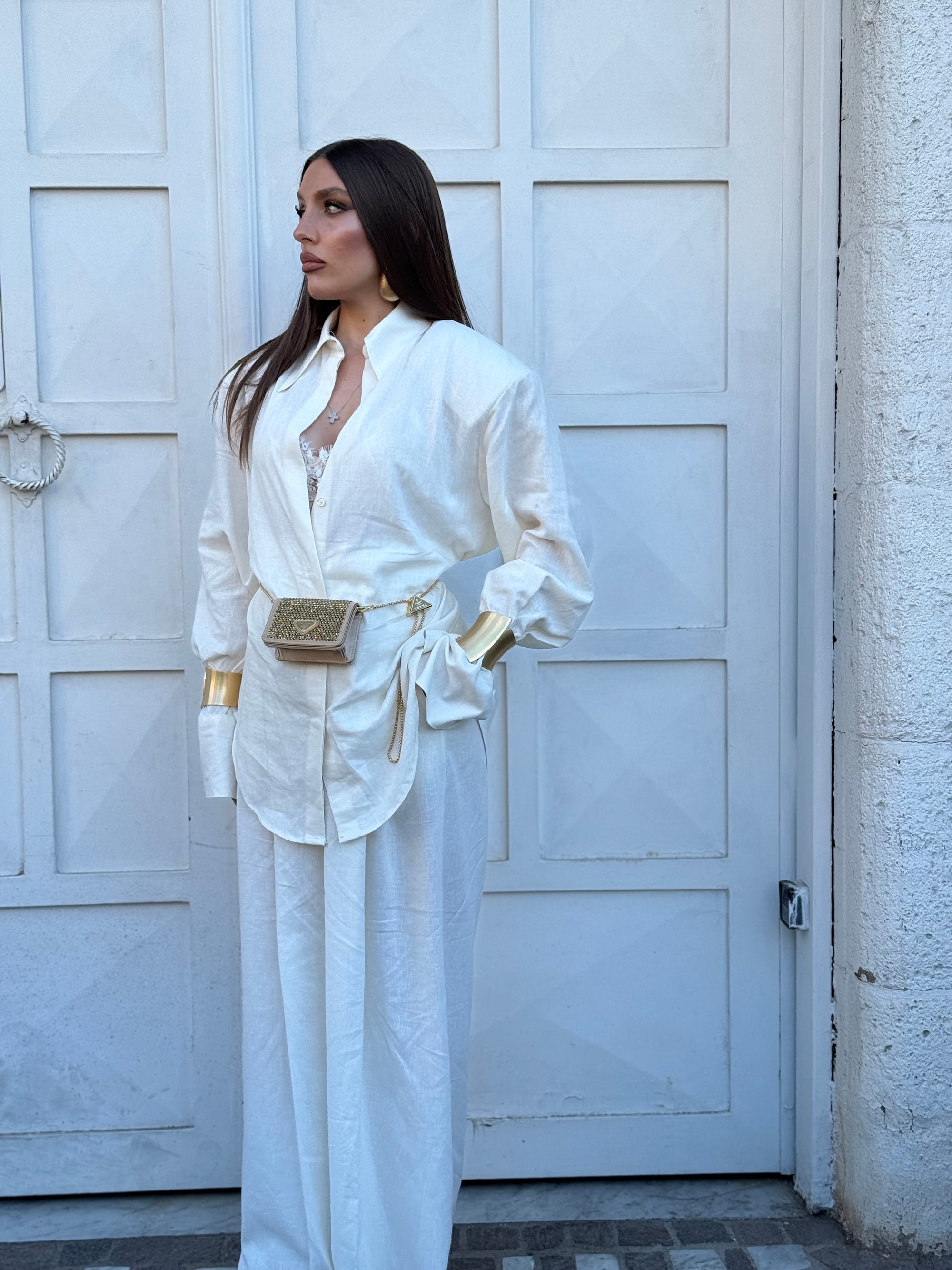 Cordset MOODS - Tailleur in lino camicia lunga con laccio per regolarne il punto vita e pantalone vita alta modello a palazzo