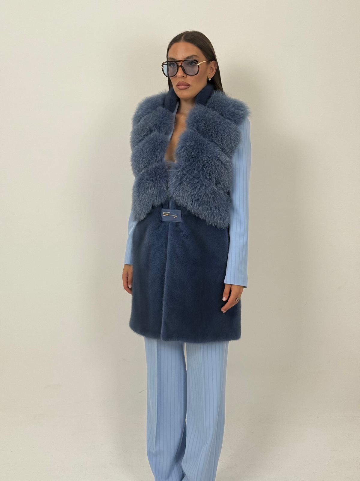 Pelliccia in visone con collo in volpe N93 - gilet in visone Celeste finto Smanicato taglio orizzontale in volpe NUOVO