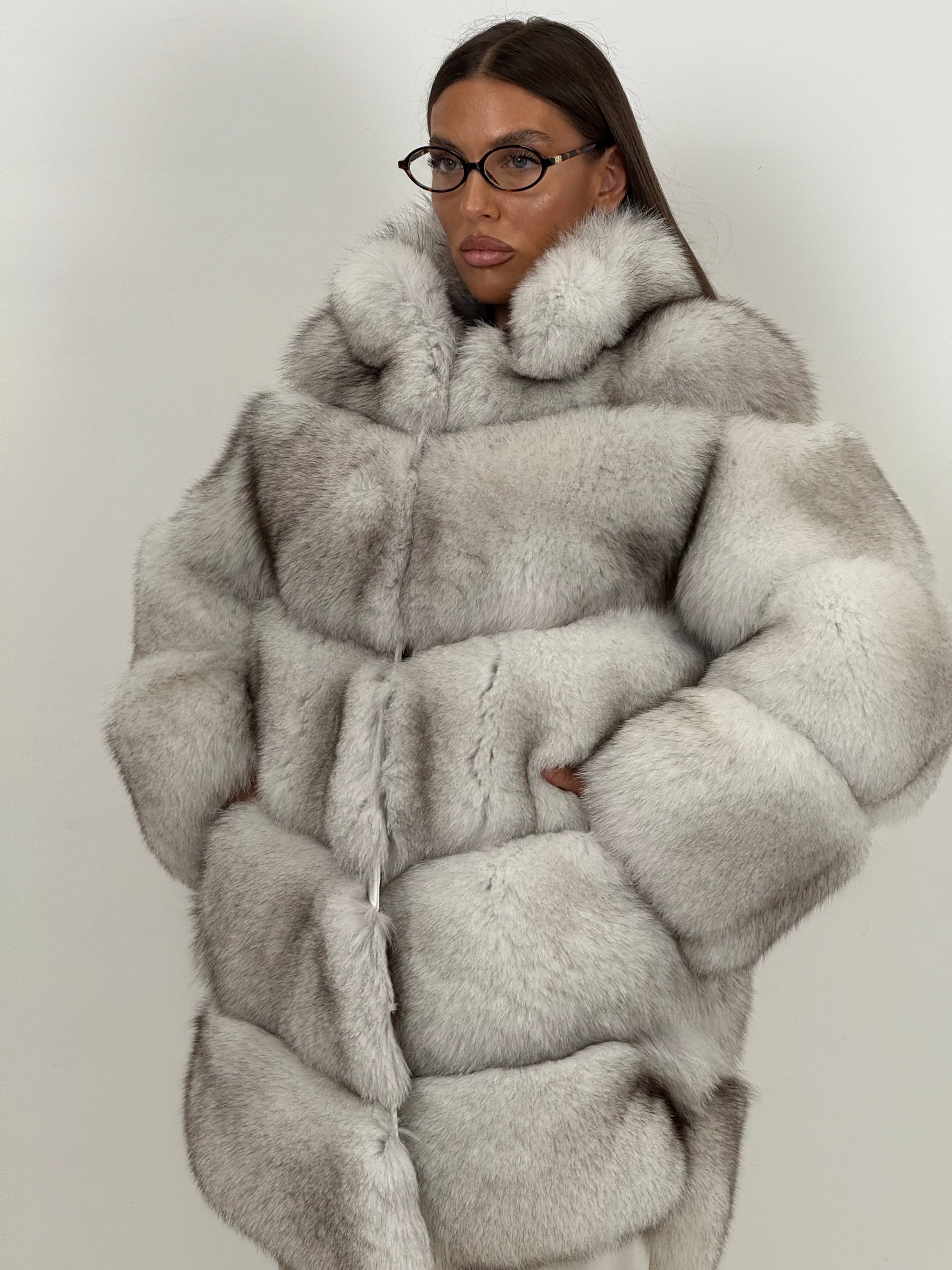 Pelliccia n103- cappotto in volpe della Groenlandia- volpe bianca con punte leggermente più scure - fascia larga - pelle unica - Limited Edition