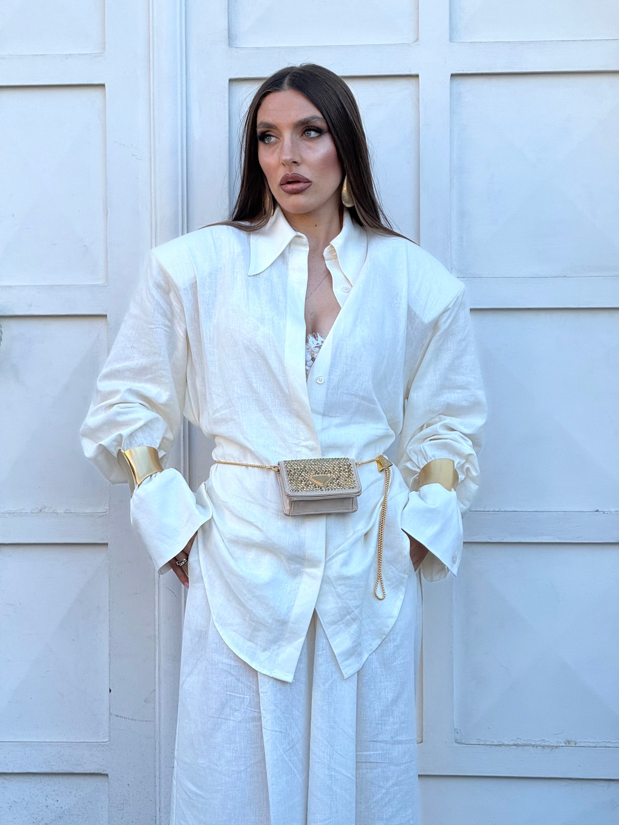 Cordset MOODS - Tailleur in lino camicia lunga con laccio per regolarne il punto vita e pantalone vita alta modello a palazzo
