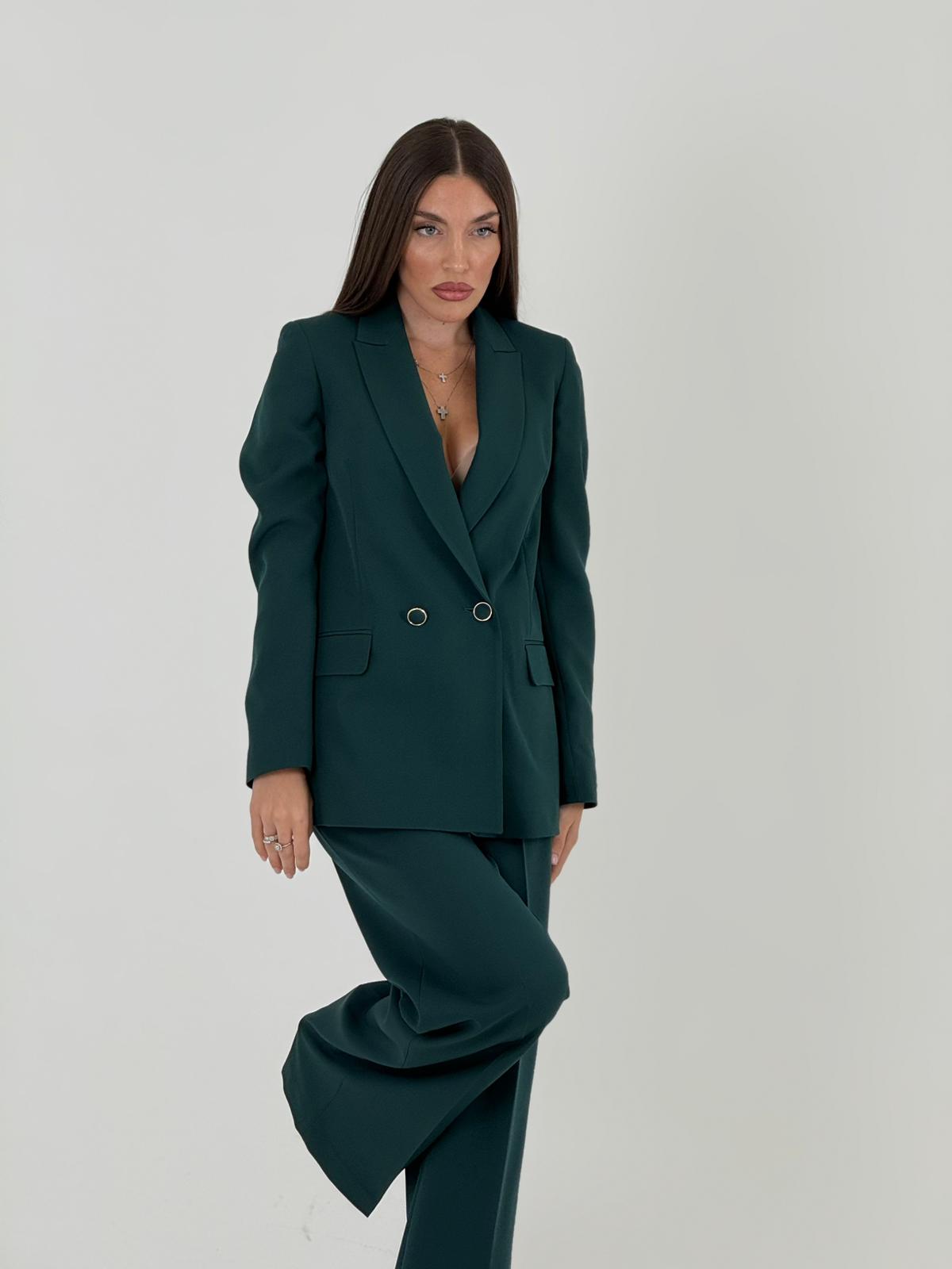 SALDO Tailleur KAMELIA - Completo modello Zara, giacca doppiopetto con bottone tinta su tinta modello over e pantalone, sigaretta vita alta con bustino per delinearne il punto vita