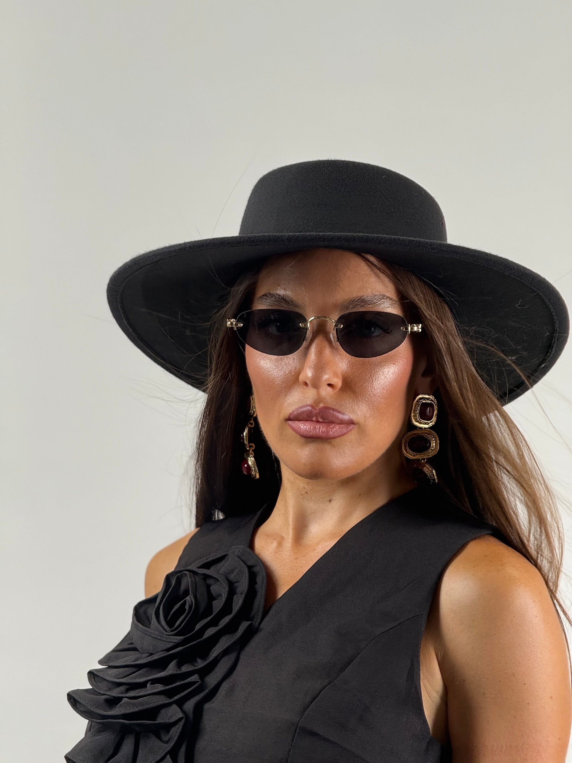 Cappello falda larga