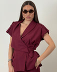 Tailleur SOPHIE - completo composto da giacca con spallina imbottita e laccio per regolarne il punto Vita e Pantalone Palazzo