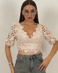 Saldo top corto in pizzo con manica 3/4