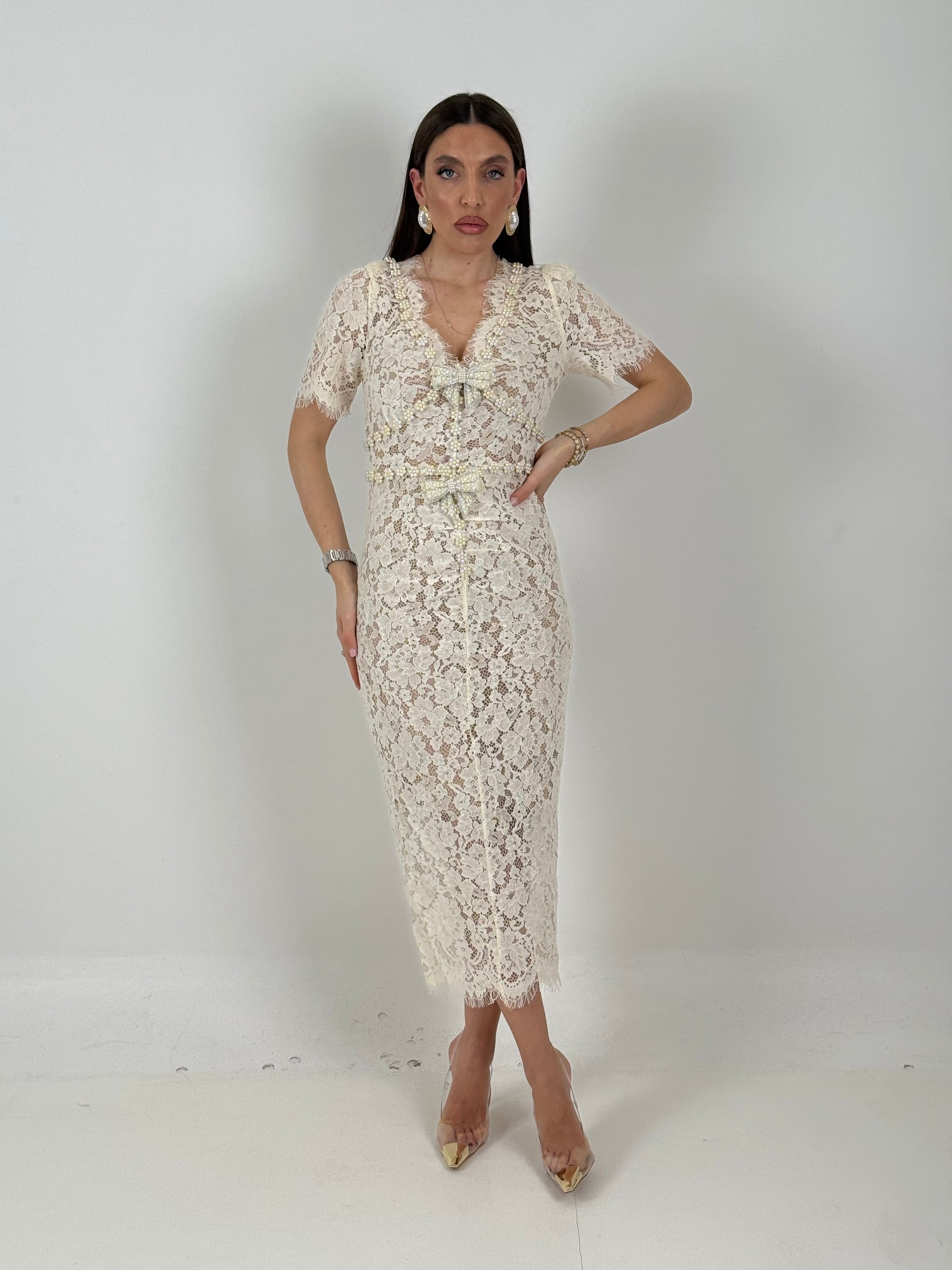 Abito DAIANE - abito lungo in pizzo francese con spille a forma di fiocco rimovibili - abito longuette collezione chic