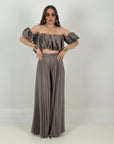 Cordset GIUGNO - completo in satin top a barca con pantalone plissettato effetto seta