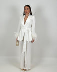 Tailleur WEDDING - Completo giacca con cintura e piume e pantalone palazzo