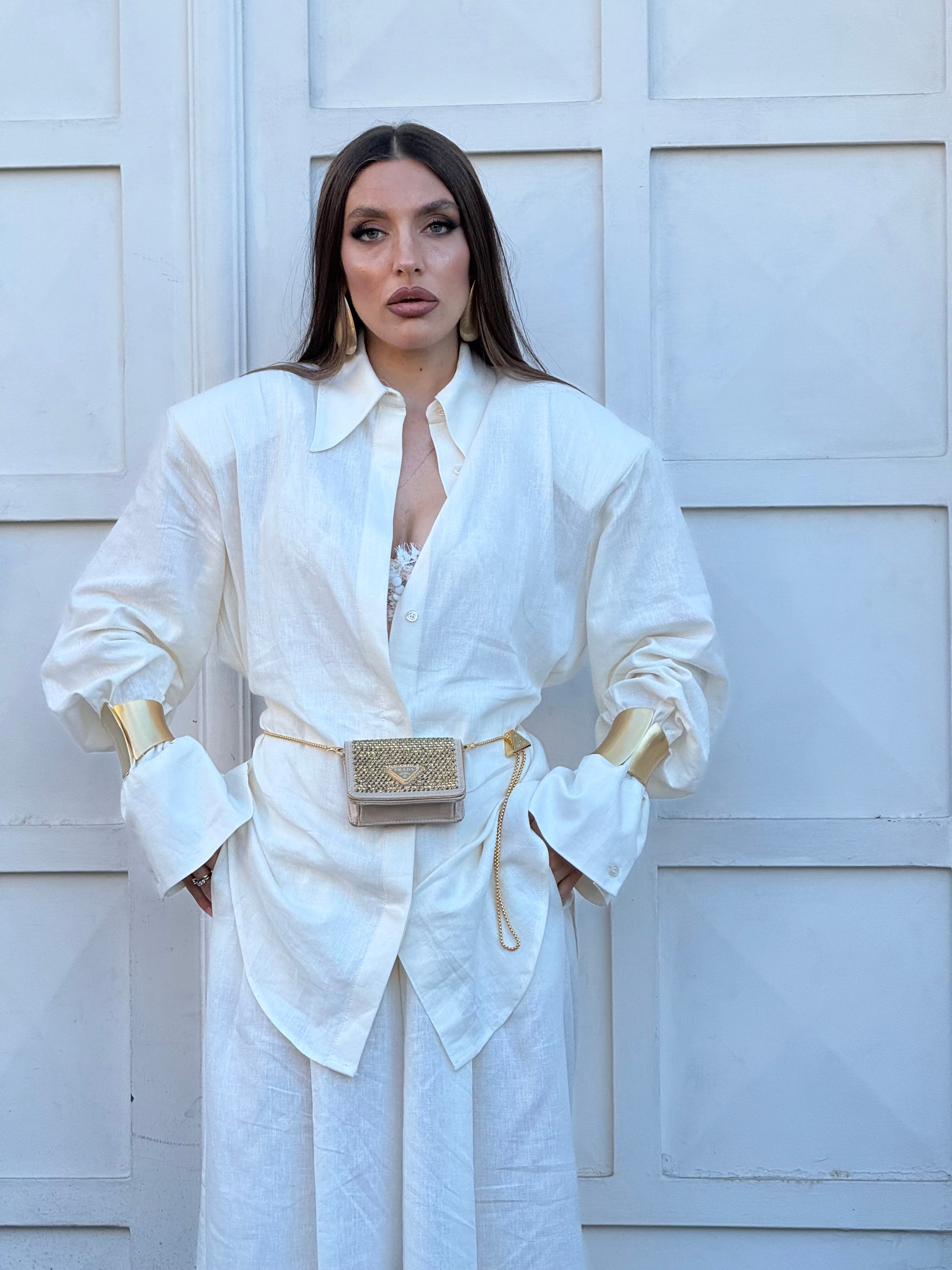 Cordset MOODS - Tailleur in lino camicia lunga con laccio per regolarne il punto vita e pantalone vita alta modello a palazzo