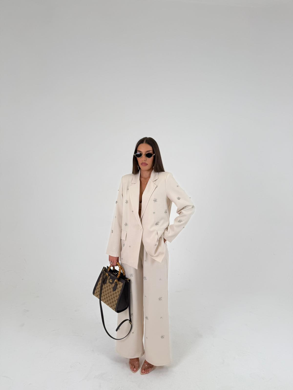 Tailleur KATIA - Completo giacca e pantalone con dettagli in pietra