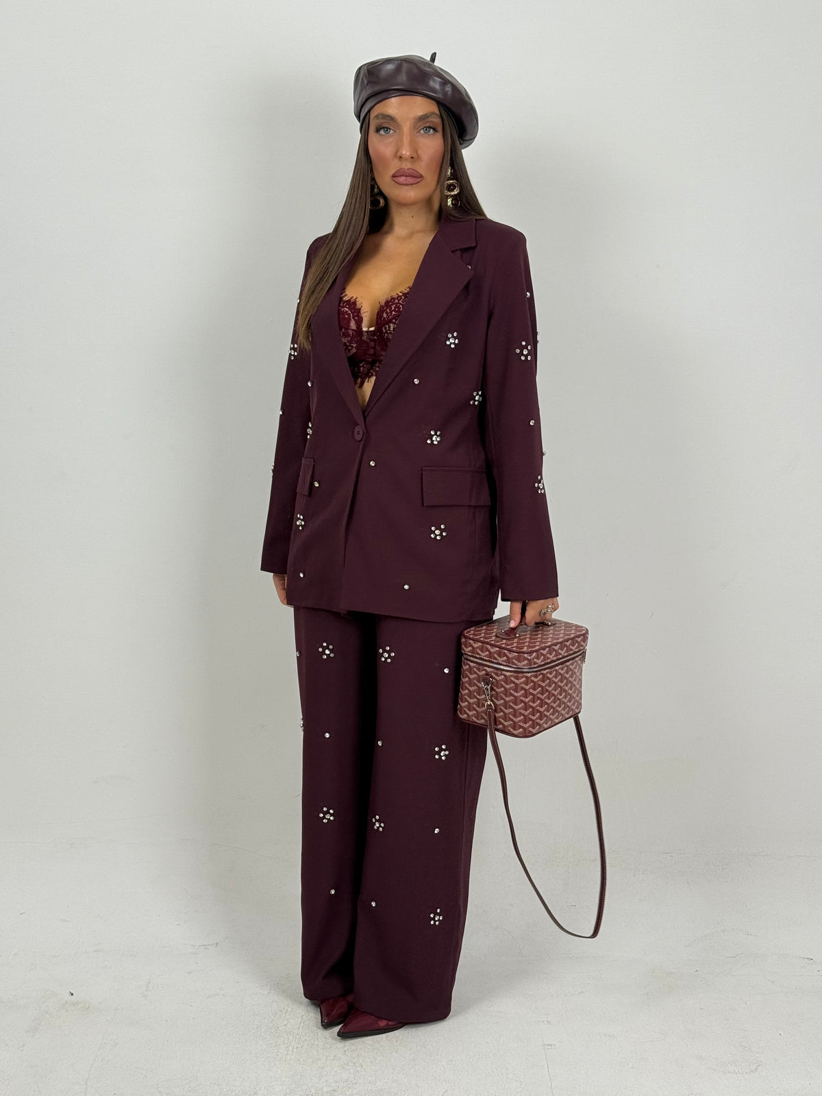 Tailleur Katia - Chaqueta y pantalones completos con detalles de piedra