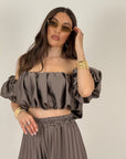 Cordset GIUGNO - completo in satin top a barca con pantalone plissettato effetto seta