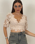 Saldo top corto in pizzo con manica 3/4