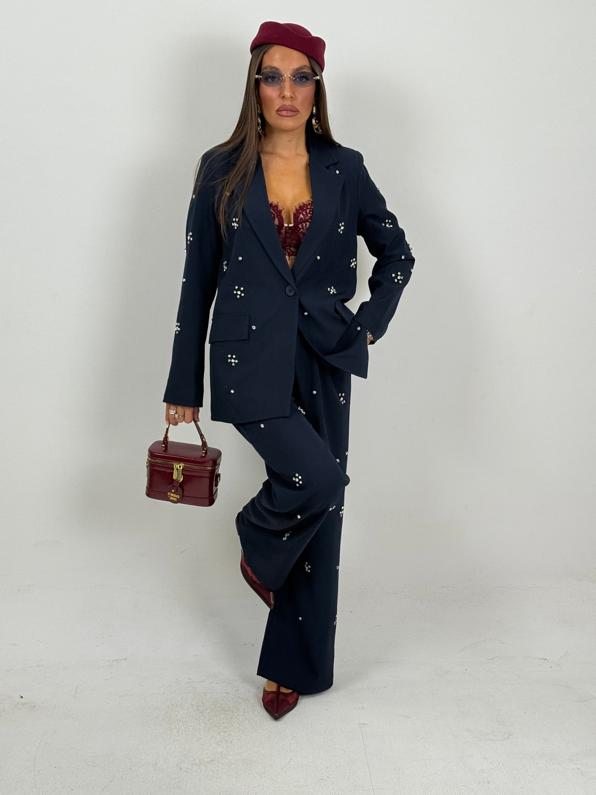 Tailleur Katia - Chaqueta y pantalones completos con detalles de piedra