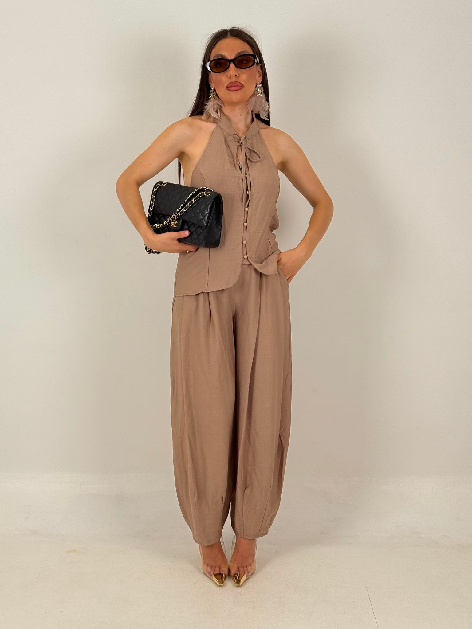 CORDSET INTRECCIO - completo composto da top con schiena scoperta, bottoni e fiocco e pantalone con elastico finale