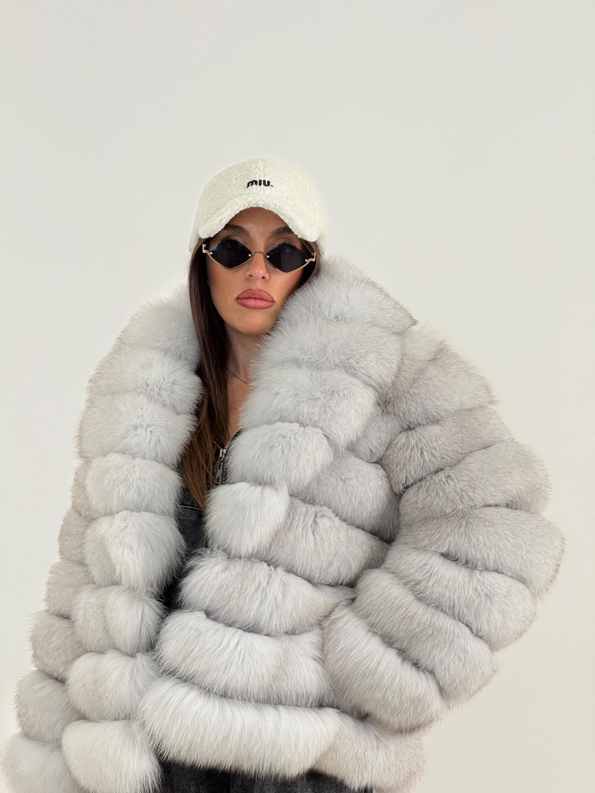 (SALDO) Pelliccia in vera volpe, top quality, taglio orizzontale con collo sciallato