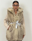 Pelliccia in volpe N60 - gilet in volpe con cappuccio e cintura in pelle