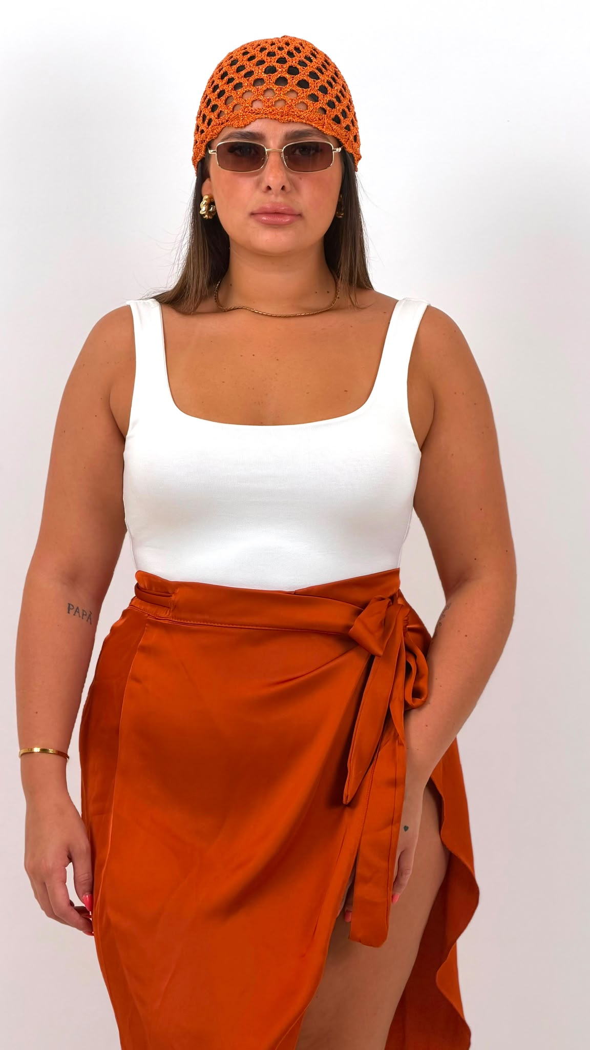 CURVY GONNA IN SATIN