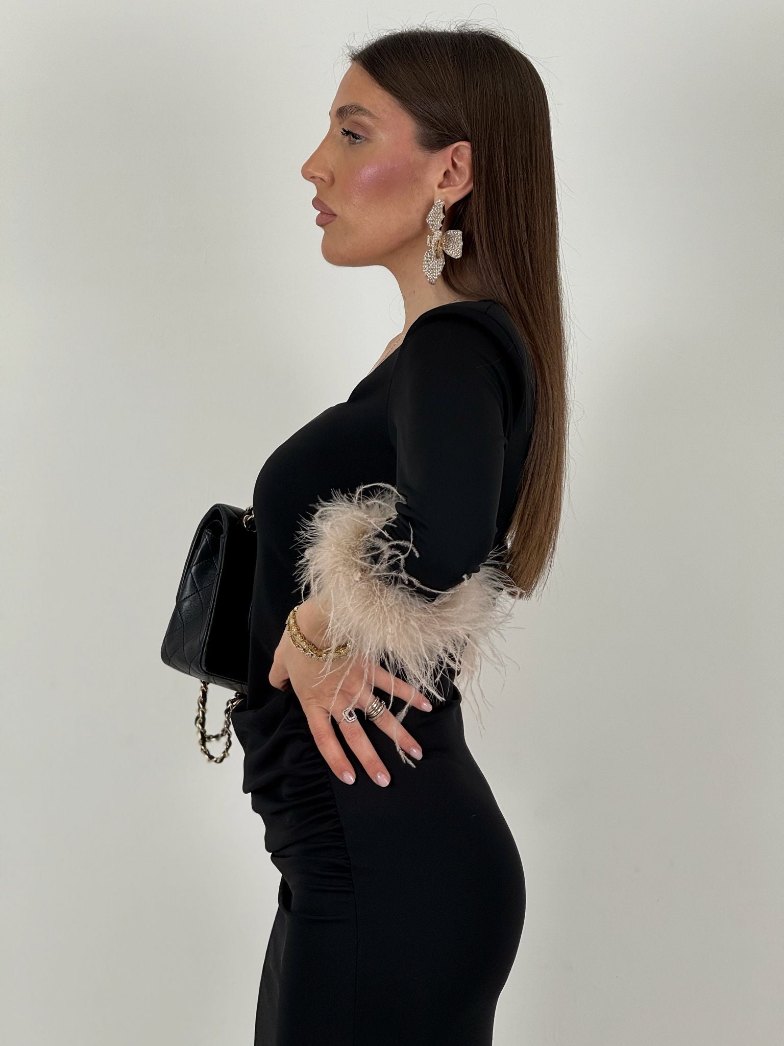 Abito TAMARA - Abito lungo sartoriale in lycra doppia con polsi in piuma