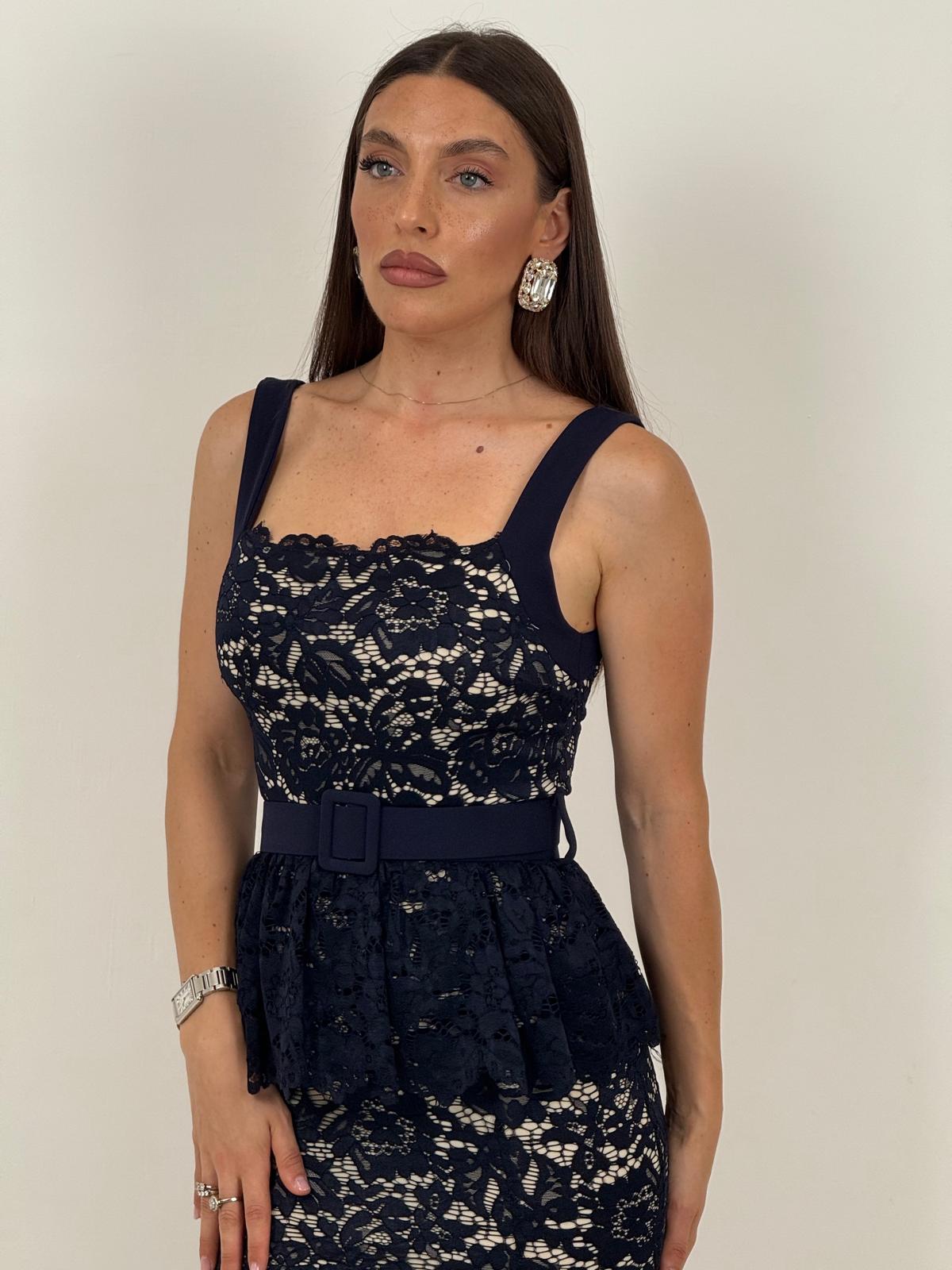 Abito YAREN - abito longuette in pizzo con balza nel punto vita e cintura rimovibile - abito in pizzo Limited Edition