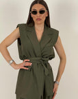 Saldo tailleur composto da gilet e pantalone Marrone